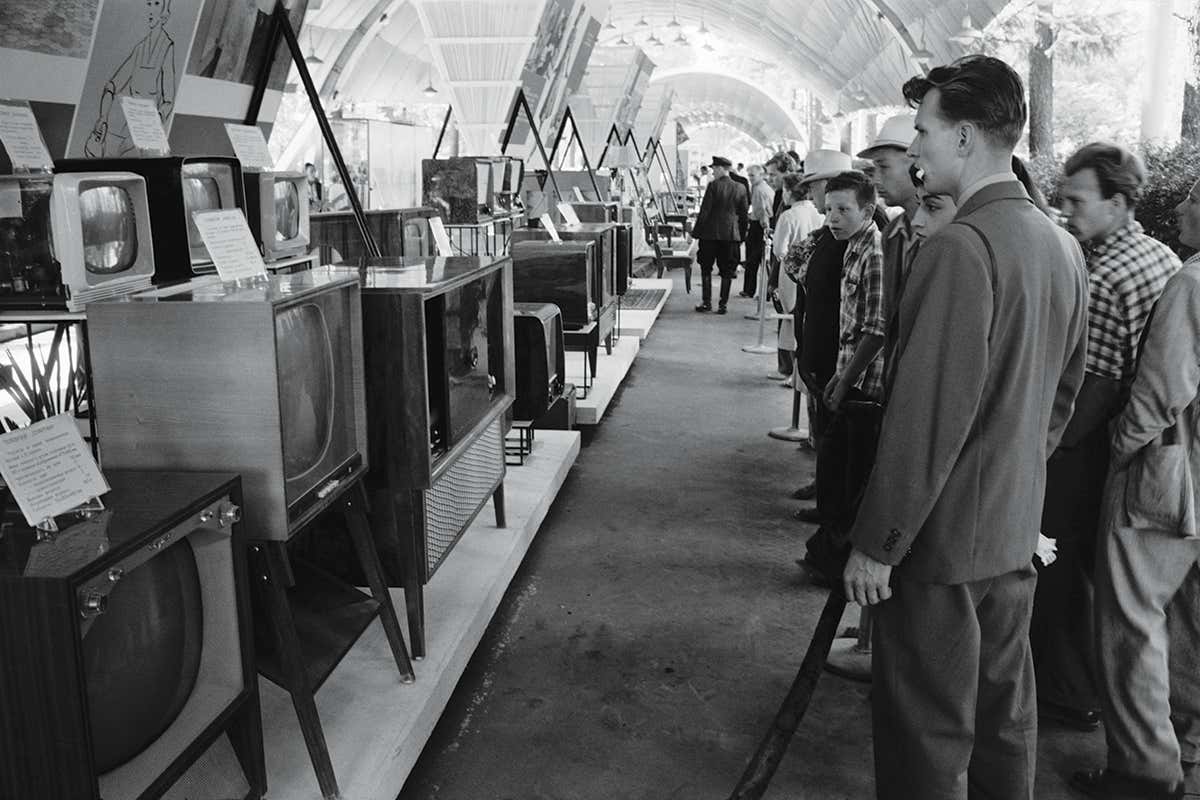 the 1959 Sokolniki Park exhibition, where Khrushchev debated kitchens with Nixon, and citizens admired the latest TV sets