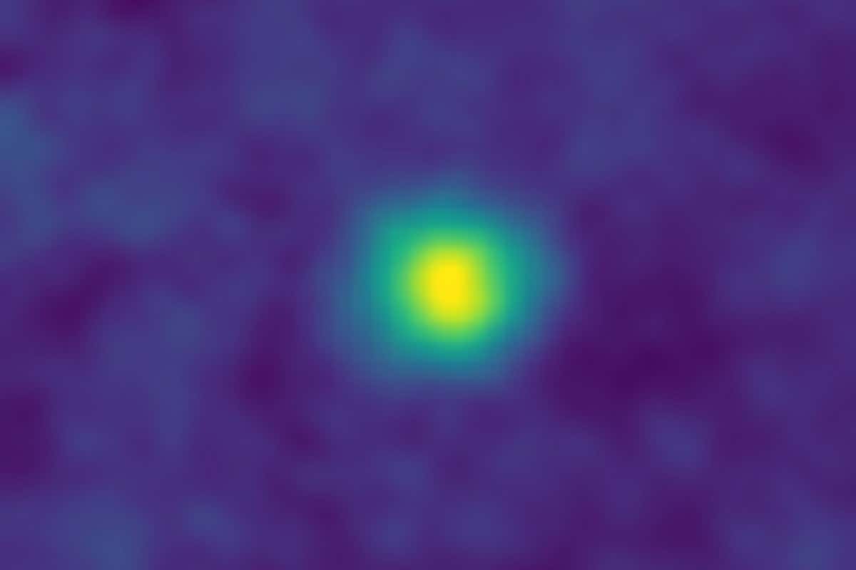 This record-breaking photo was taken from 6 billion km away