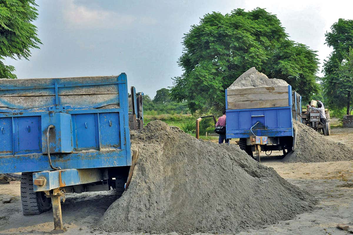 Meet the mafias making buckets of cash from illegal sand