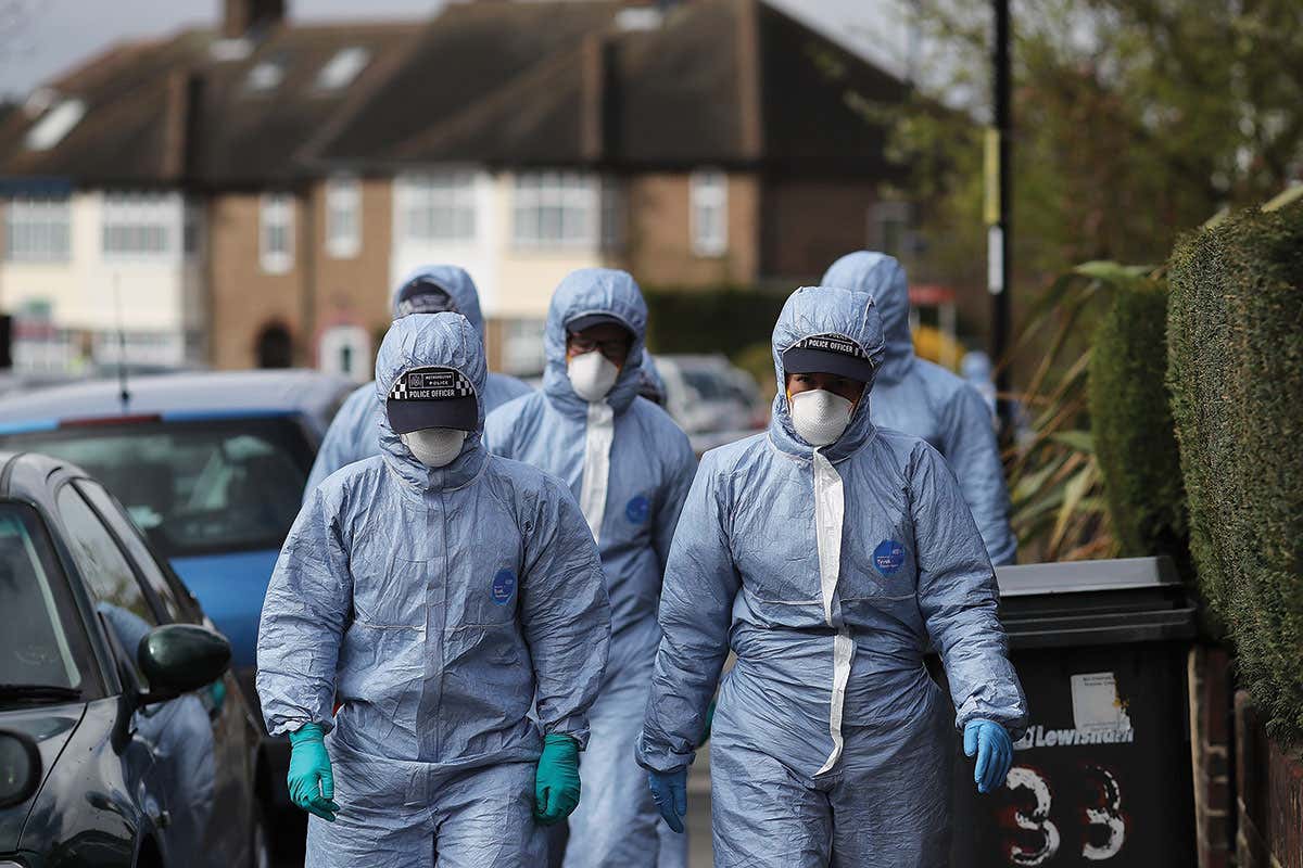 Police forensic team