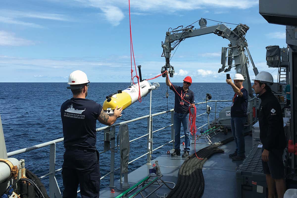 Lifting an underwater robot out of the water