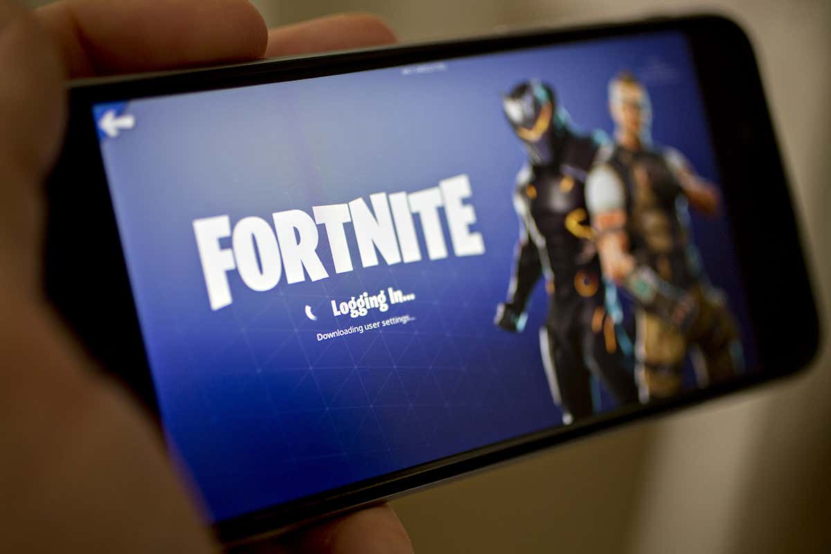 An iPhone loading Fornite