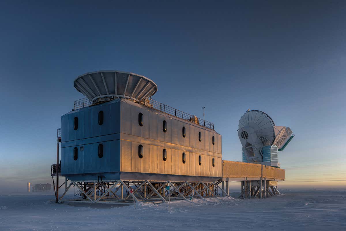 The BICEP2 telescope