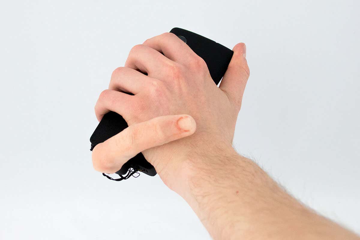 Mobilimb grabs a user