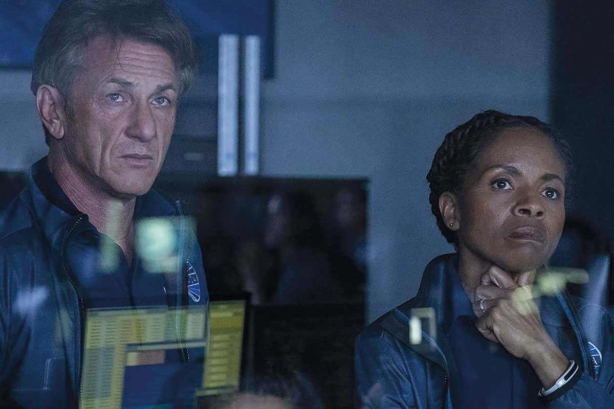 Sean Penn and LisaGay Hamilton