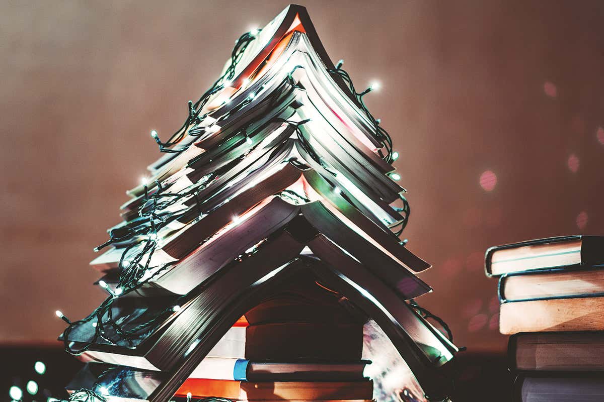 books Christmas tree