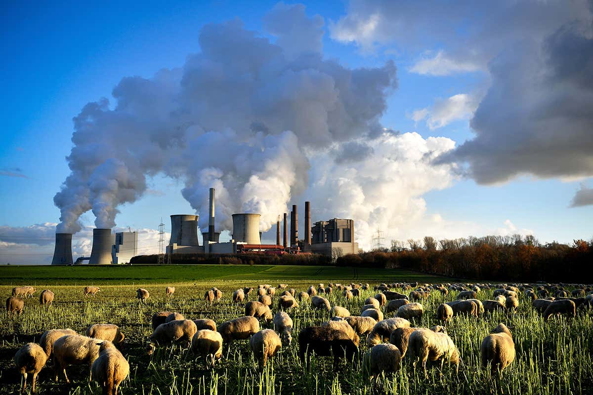 Global carbon emissions rose 3 per cent this year (which is bad)