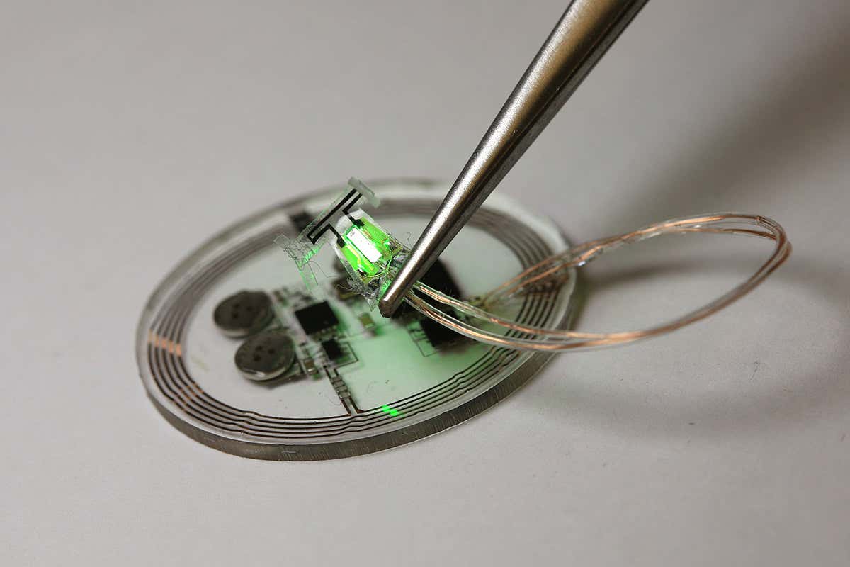 The bladder device charges wirelessly