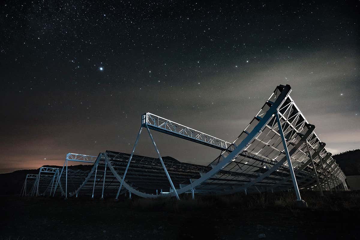 The CHIME radio telescope