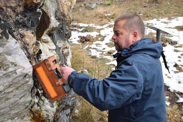 Jonsson hunting for gadolinite