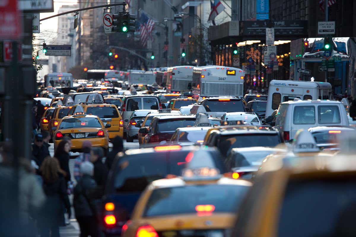 Hacking just 1 in 10 cars could gridlock all of the roads in Manhattan