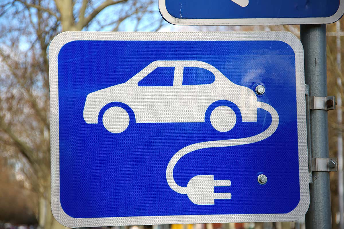 An electric charging sign