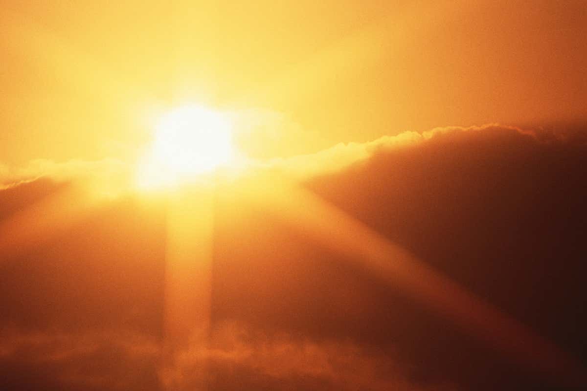 Can safely reflect more of the sun's rays?