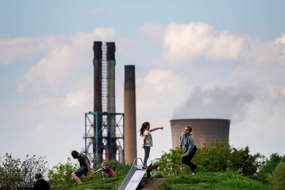 Children and a power plant