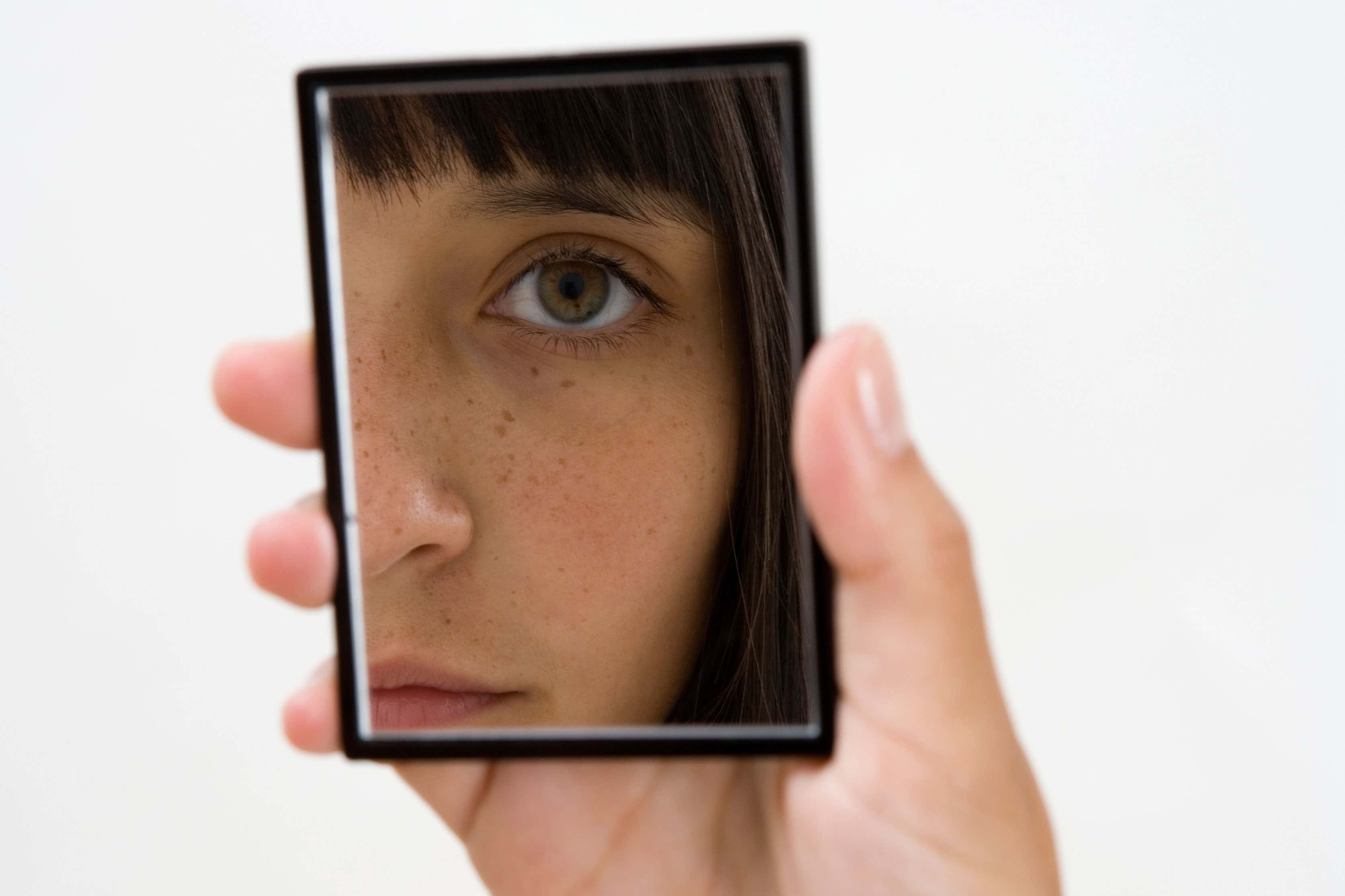 Perceiving oneself as being overweight may be linked to depression