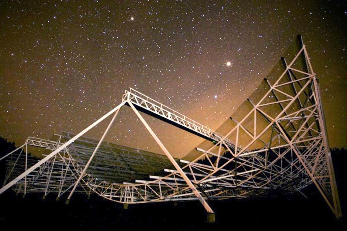 The CHIME radio telescope