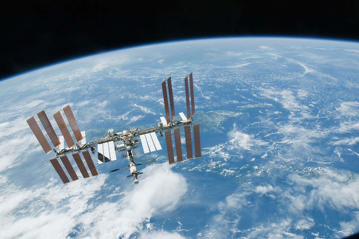 How to call the International Space Station