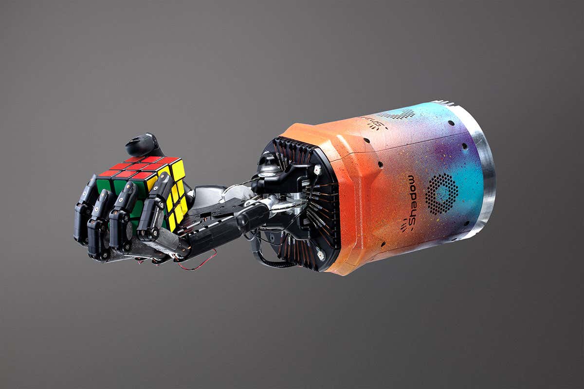 Robot hand with a Rubik's cube