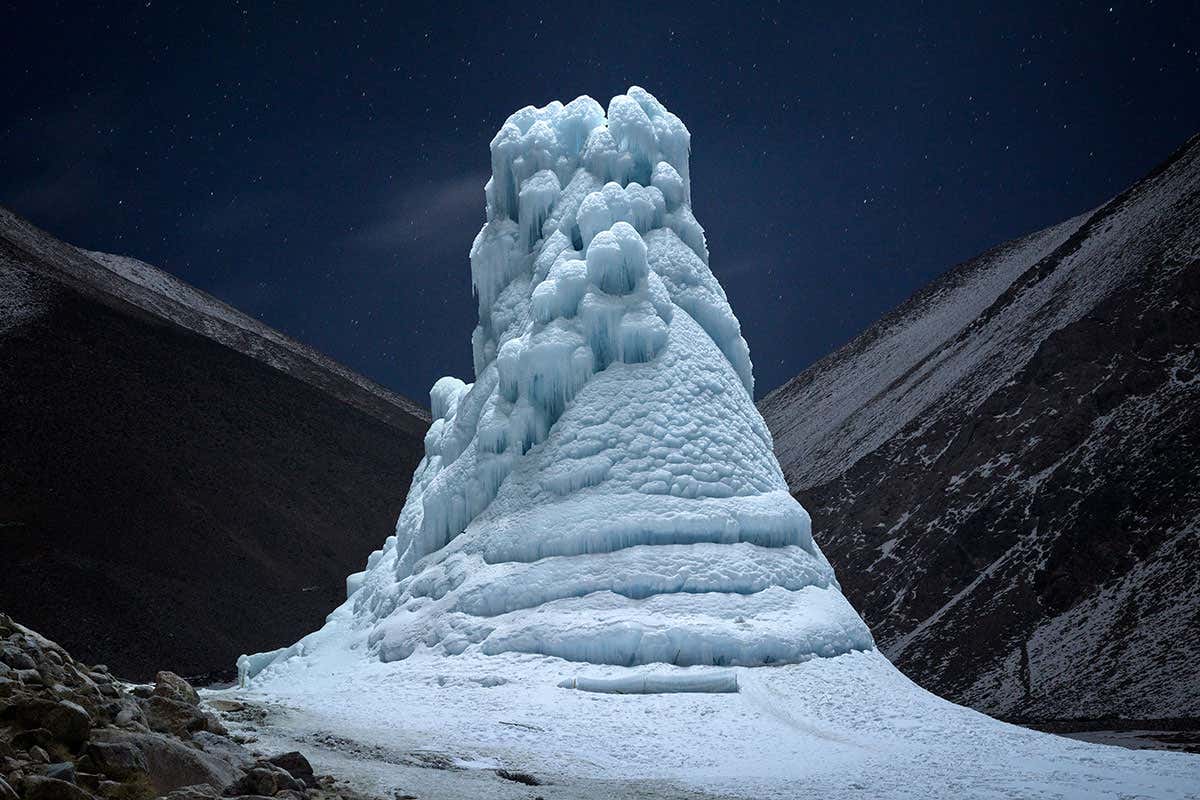 People have built a glacier in the desert using a huge tower of ice
