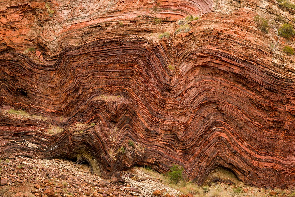 Plate tectonics may have started on Earth 3.2 billion years ago