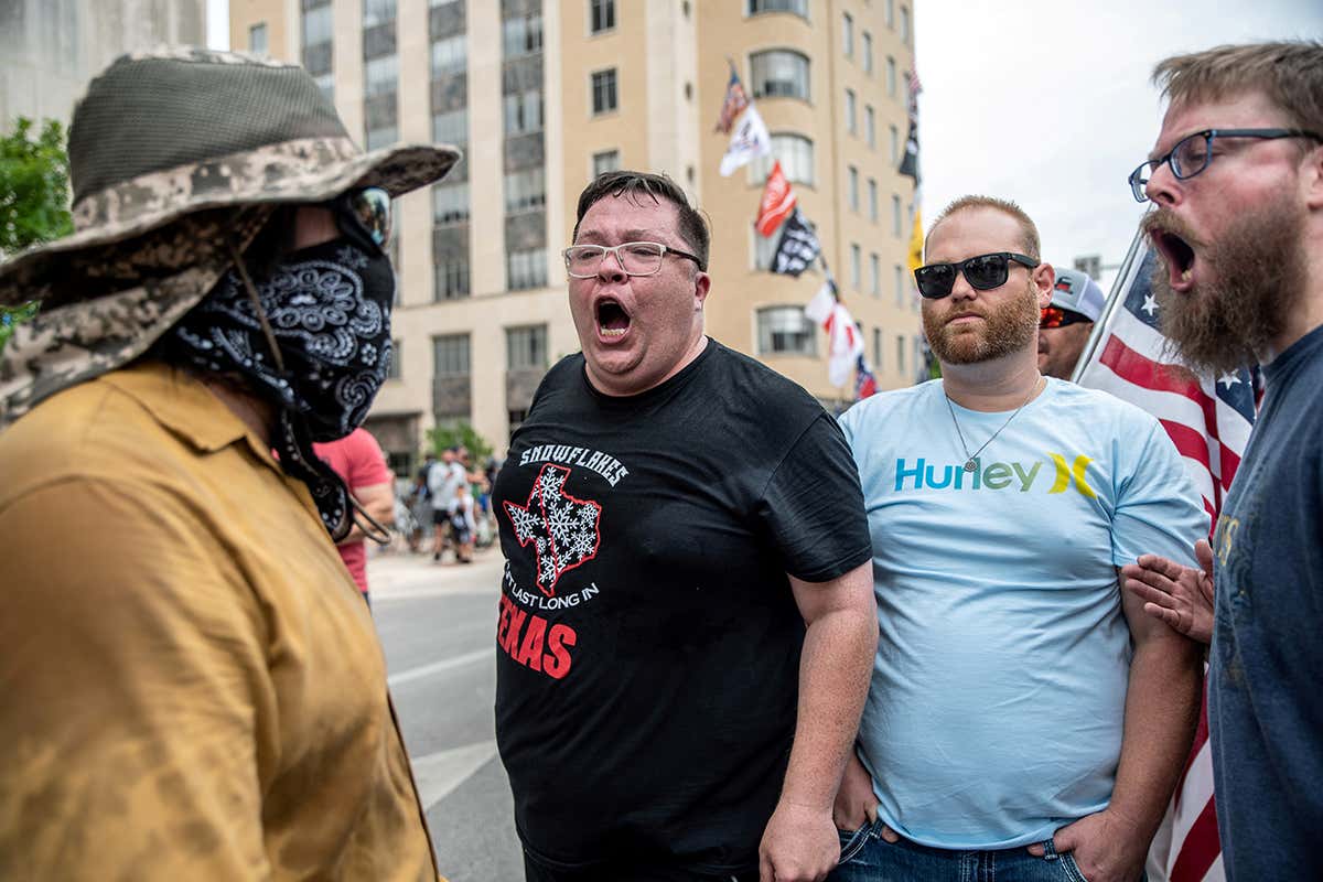 People protest against mandatory mask-wearing in Texas