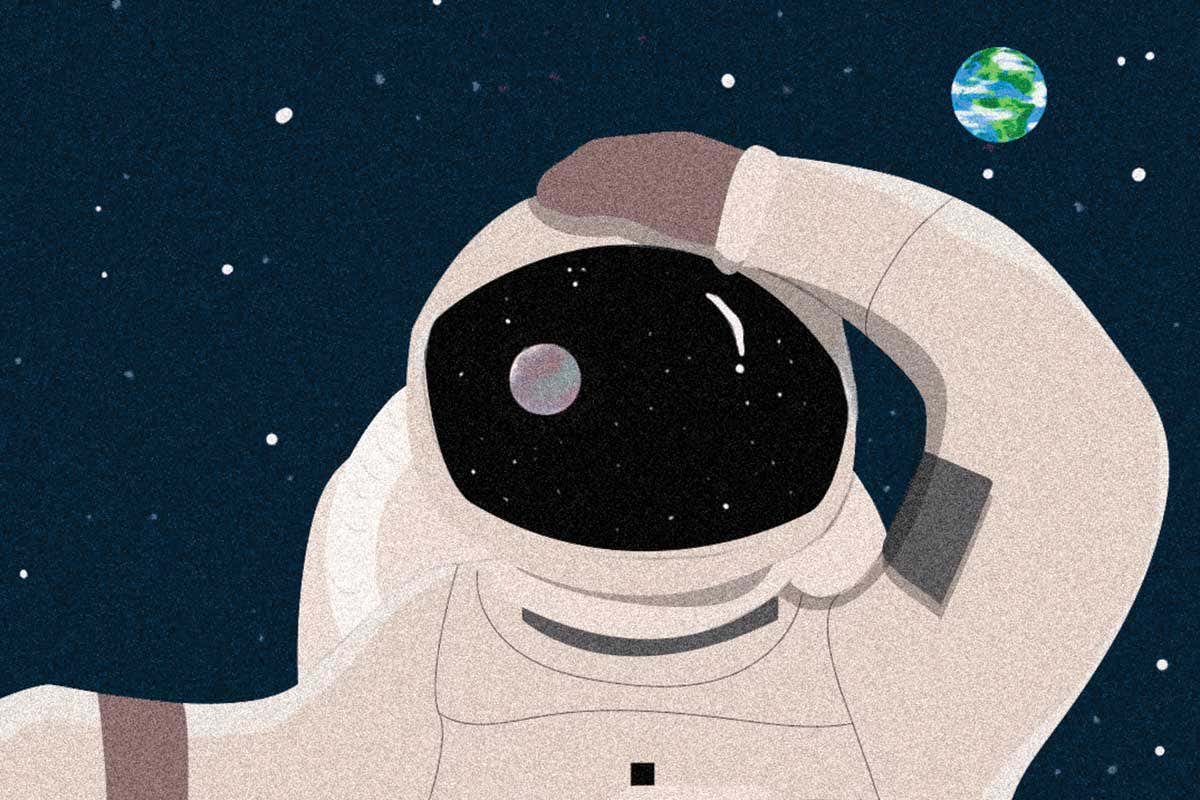 Venus in a spacesuit reflection