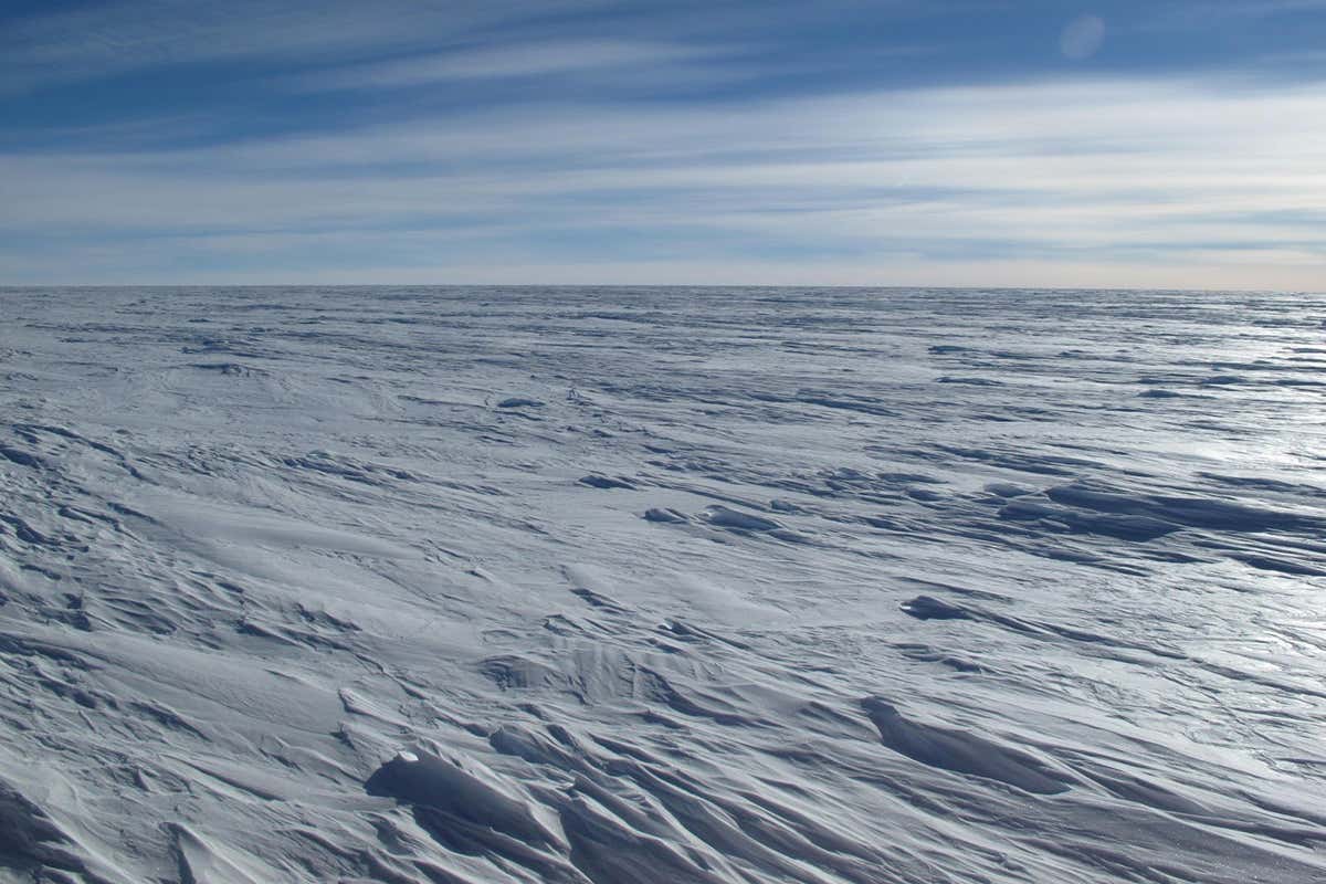 Coldest places on Earth (East Antarctic Plateau)