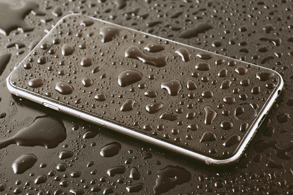 Vibrations from a smartphone can help us spot unsafe drinking water