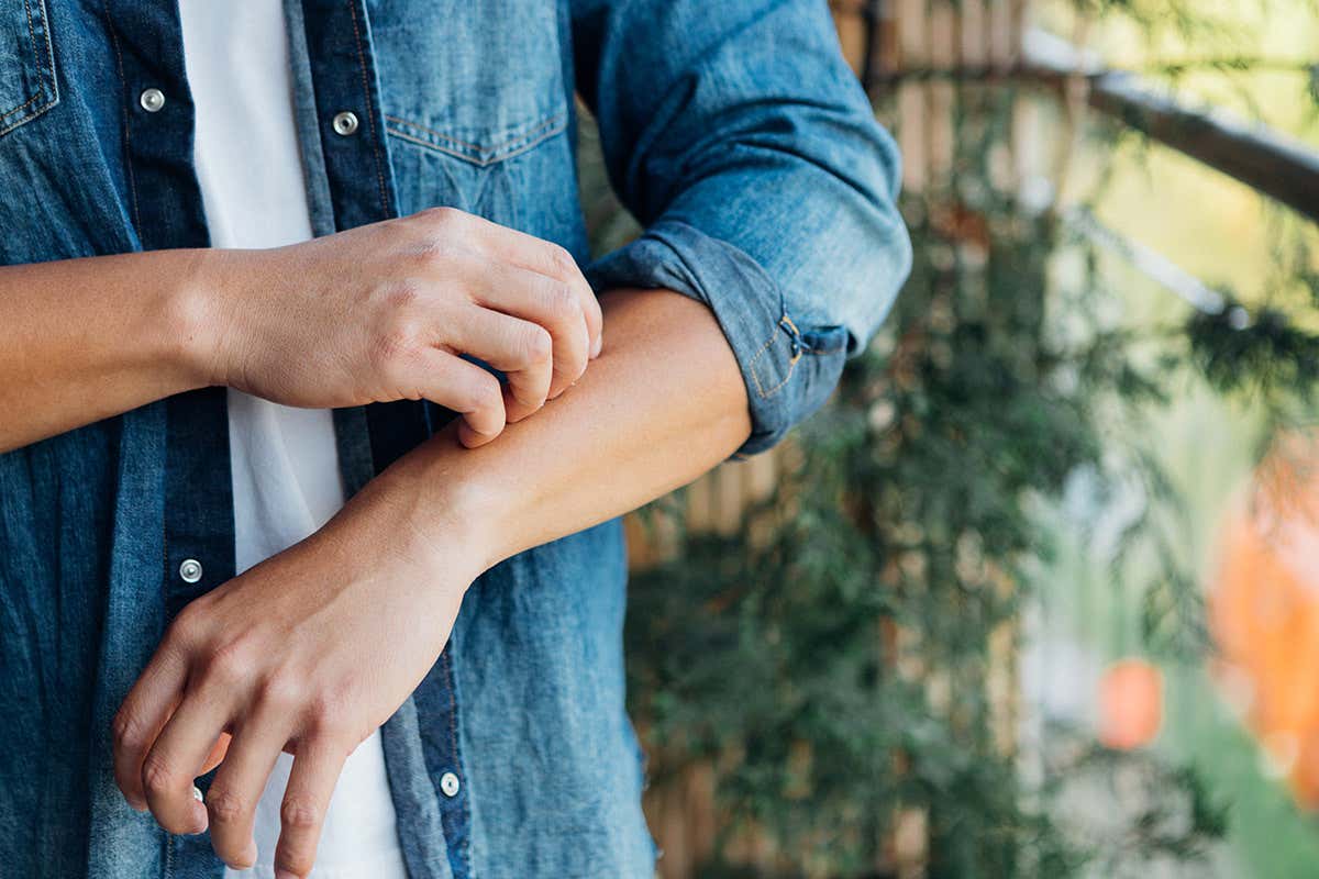 Smart sensor measures how itchy you are by how much you scratch