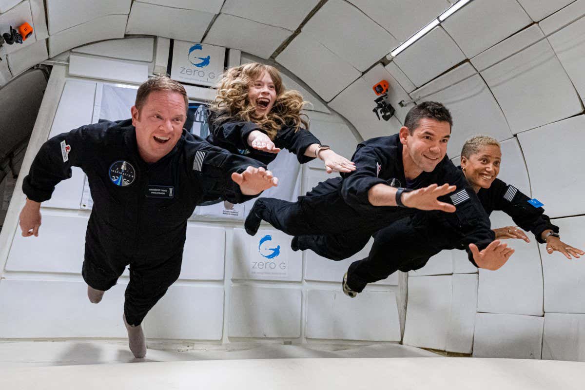 COUNTDOWN: INSPIRATION4 MISSION TO SPACE (L to R) CHRIS SEMBROSKI, HAYLEY ARCENEAUX, JARED ISAACMAN and DR. SIAN PROCTOR in COUNTDOWN: INSPIRATION4 MISSION TO SPACE. Cr. JOHN KRAUS/COURTESY OF NETFLIX