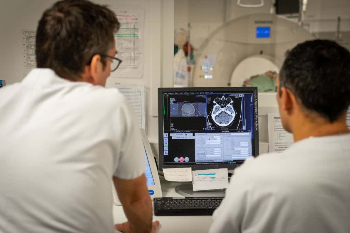 An 81-year-old patient undergoes an injected brain scanner to detect a stroke