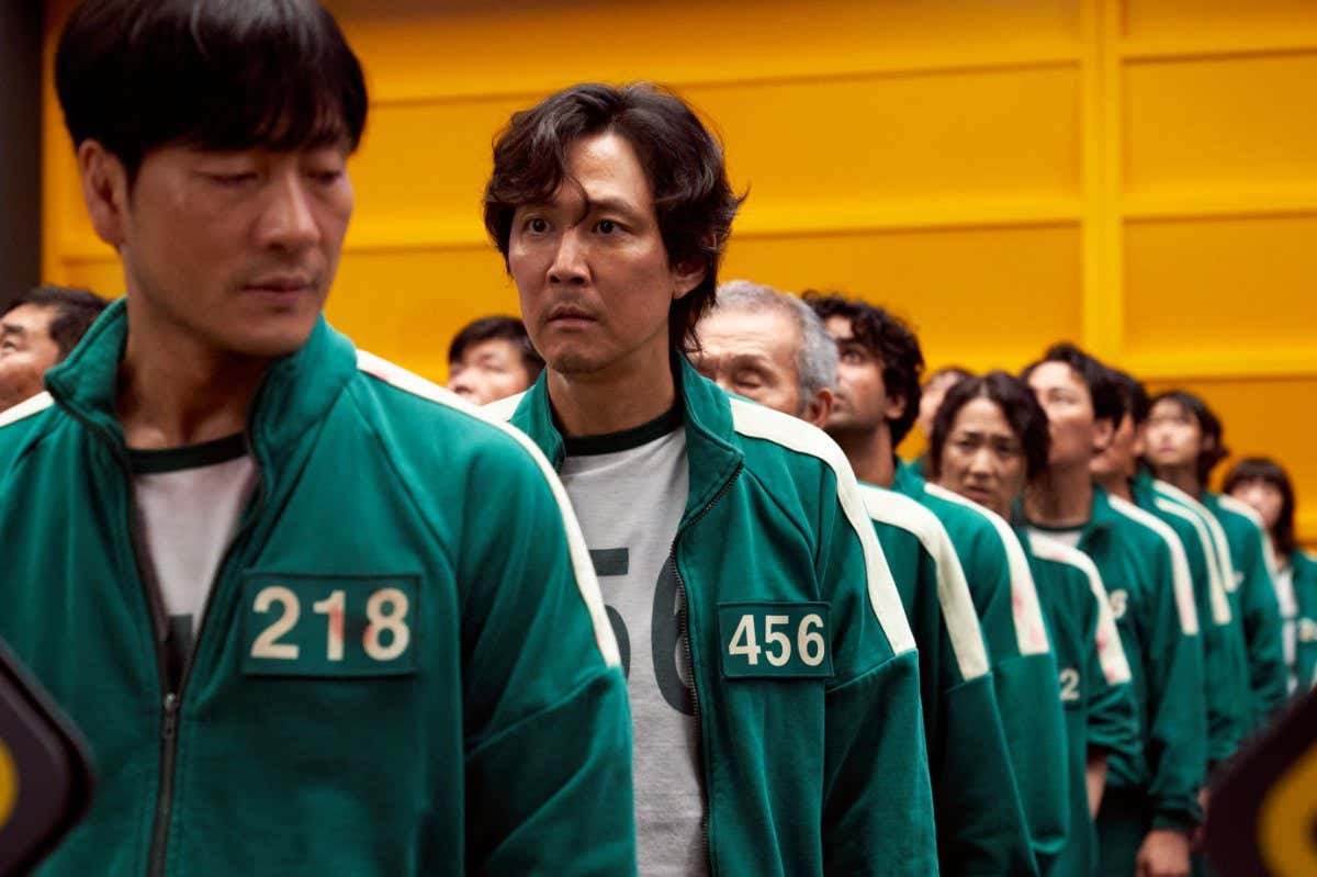 PROMOTIONAL USE ONLY. SQUID GAMES, NETFLIX Season 1. Episode 4. Lee Jung-jae, Park Hae-soo