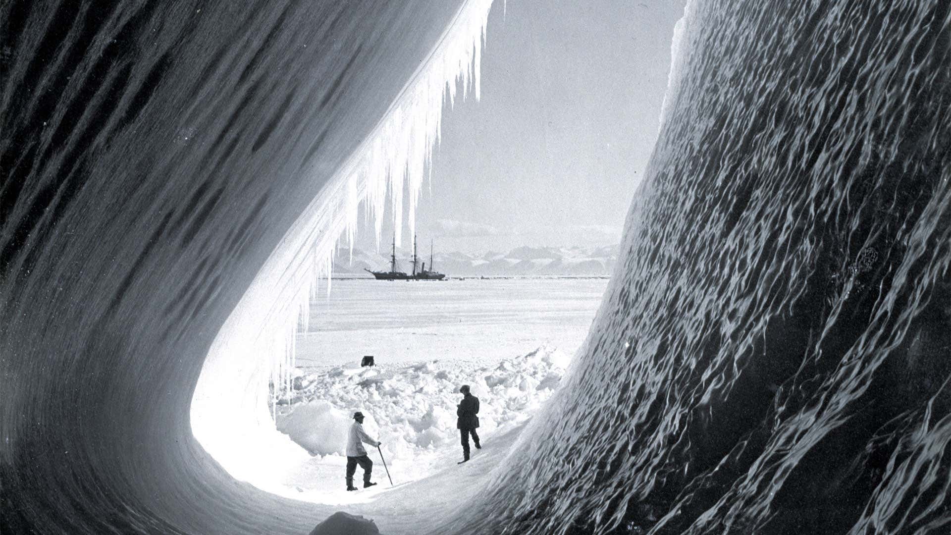 Early expedition photographs reveal long-term environmental change