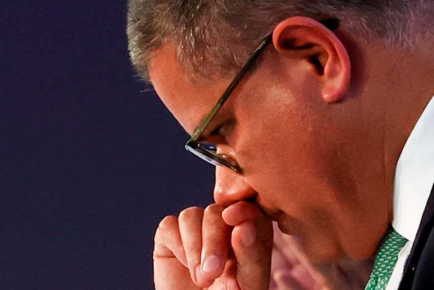 COP26 President Alok Sharma reacts during the UN Climate Change Conference (COP26) in Glasgow, Scotland, Britain November 13, 2021. REUTERS/Phil Noble - RC2UTQ9BT3HV