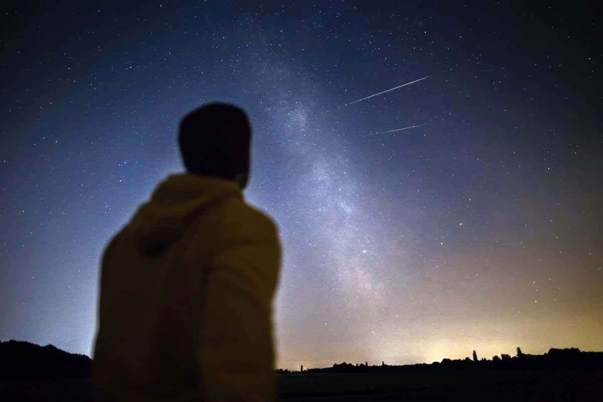 Help discover the origins of meteor showers by spotting shooting stars