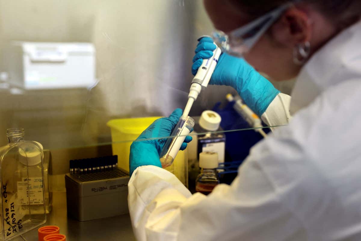 Health Check newsletter: What do leukaemia cure claims really mean?