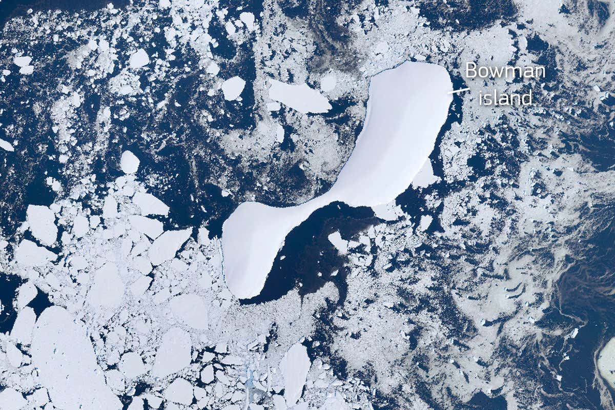 Ice shelf the size of New York City collapses in East Antarctica