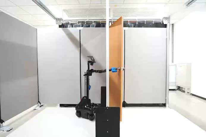 Short video demonstrating the robot opening a door. (screengrab)