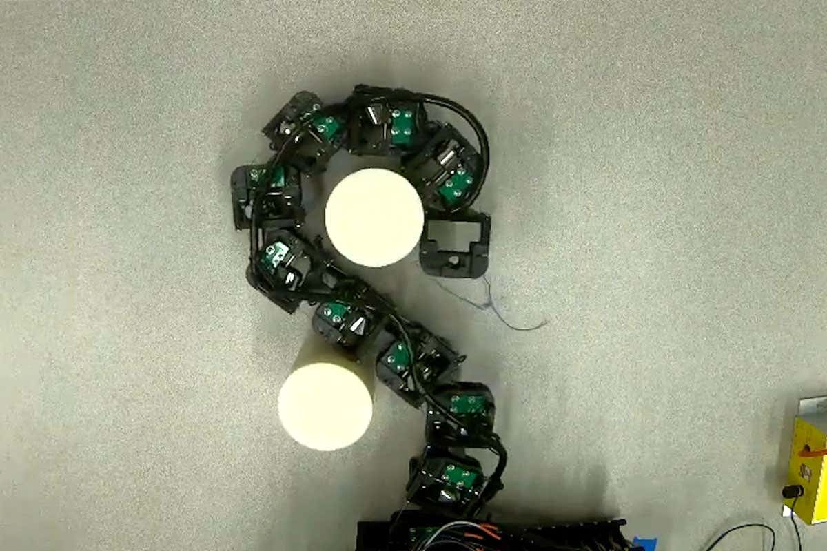 Electrostatic brakes make bendy robot arms a lot more efficient