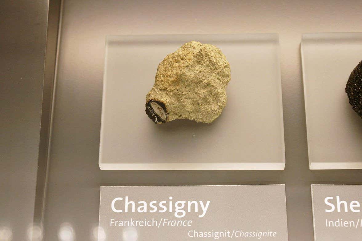 Mars meteorite rock, in Vienna science Museum.