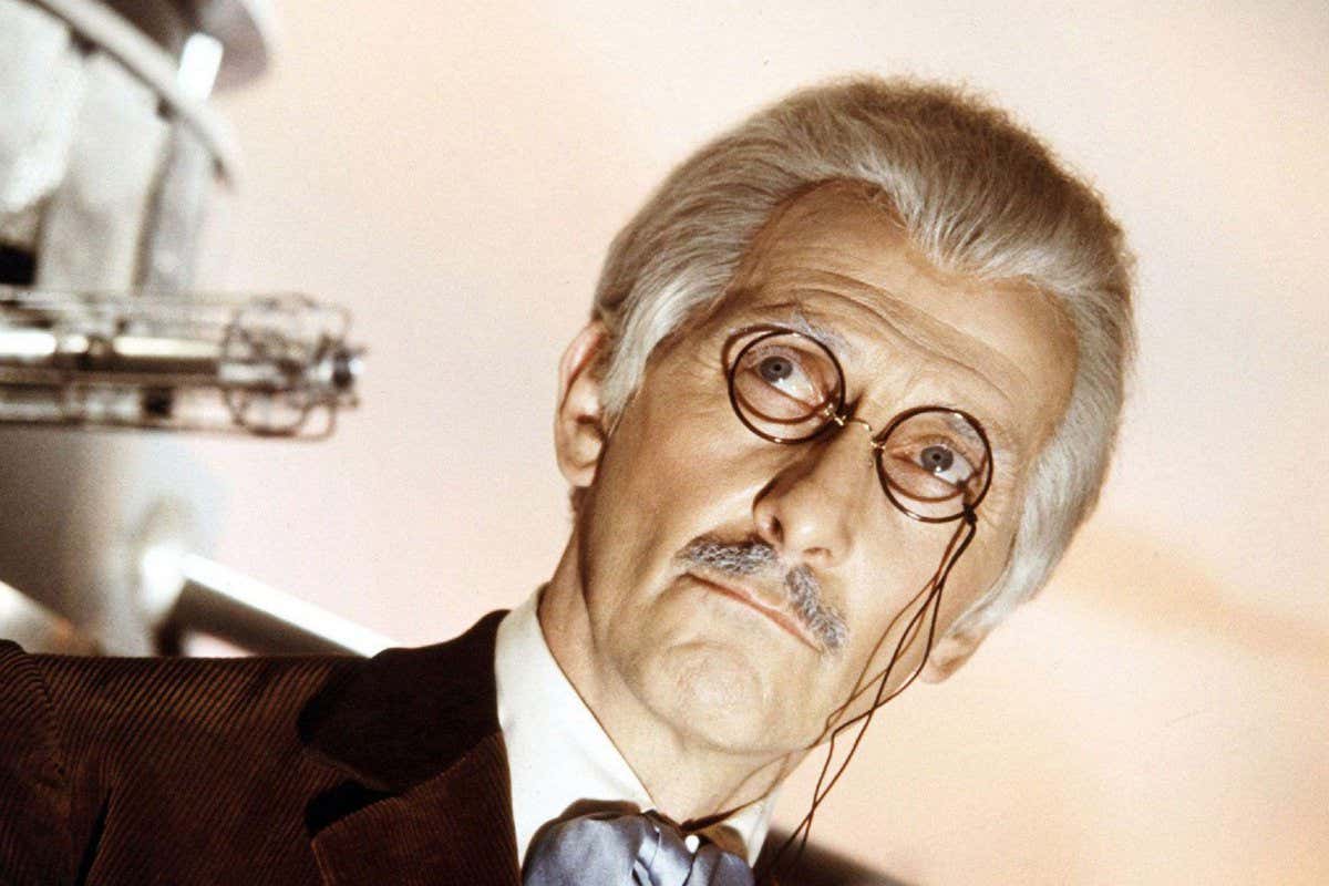 P3RPRB Original Film Title: DALEKS' INVASION EARTH: 2150 A. D.. English Title: DALEKS INVADE EARTH 2150 A. D.. Film Director: GORDON FLEMYNG. Year: 1966. Stars: PETER CUSHING. Credit: BRITISH LION / Album