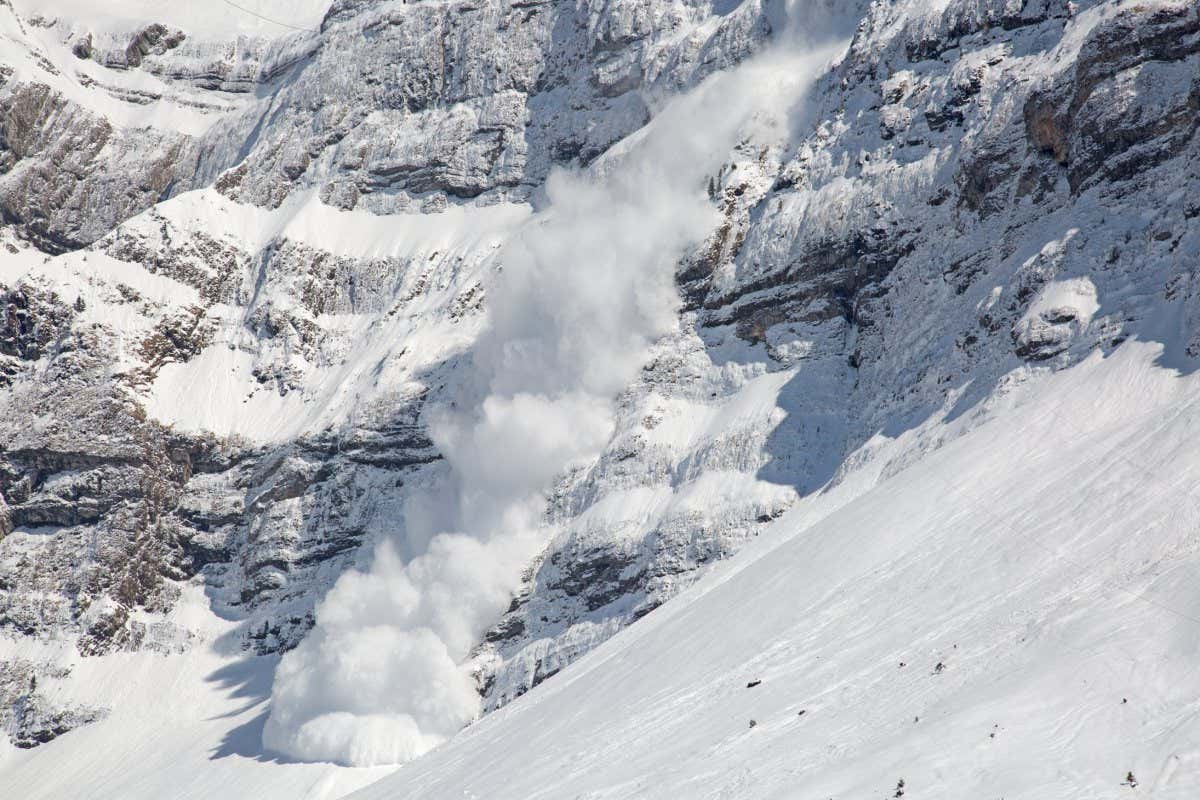 An avalanche in the Swiss Alps