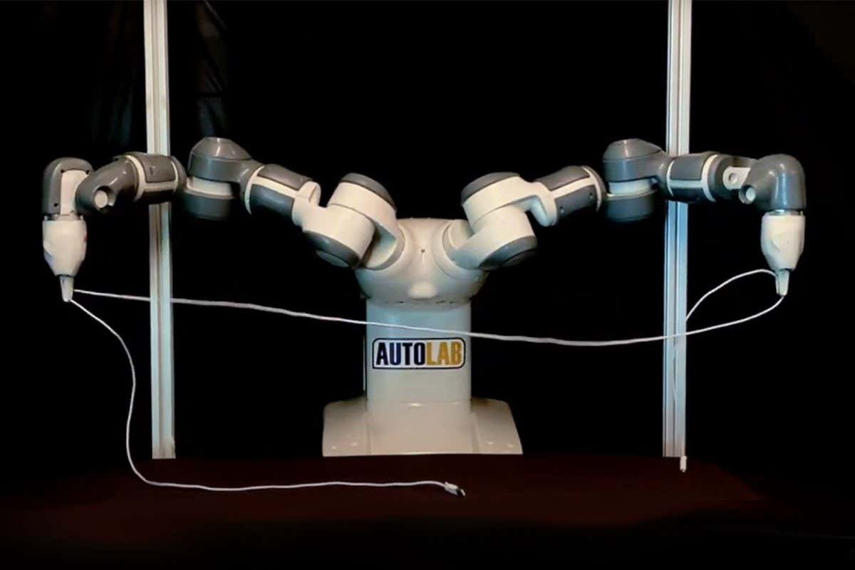A robot that picks up and untangles cables
