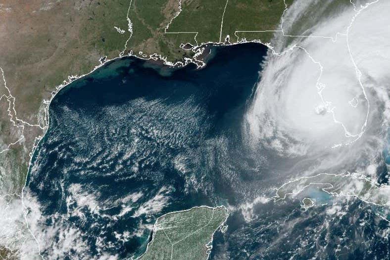 Image of Hurricane Ian hitting the west coast of Florida