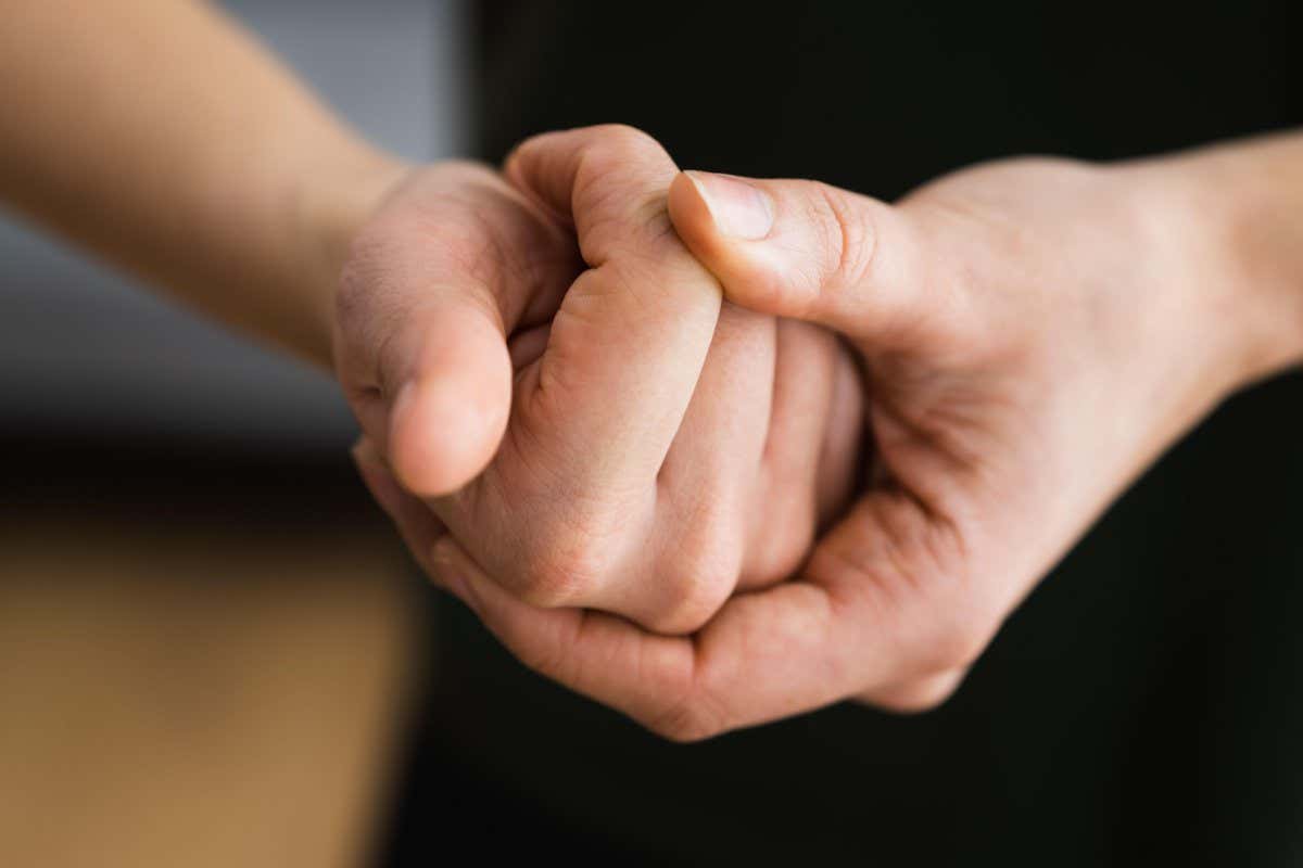 2F5E18C Hand Knuckle Finger Joint Crack. Fingers Snap