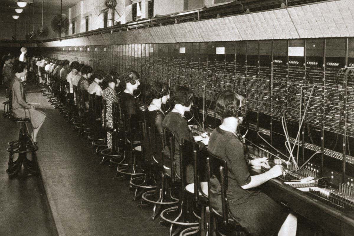 DDYEX8 Inside a New York telephone exchange, USA, early 1930s. Artist: Unknown