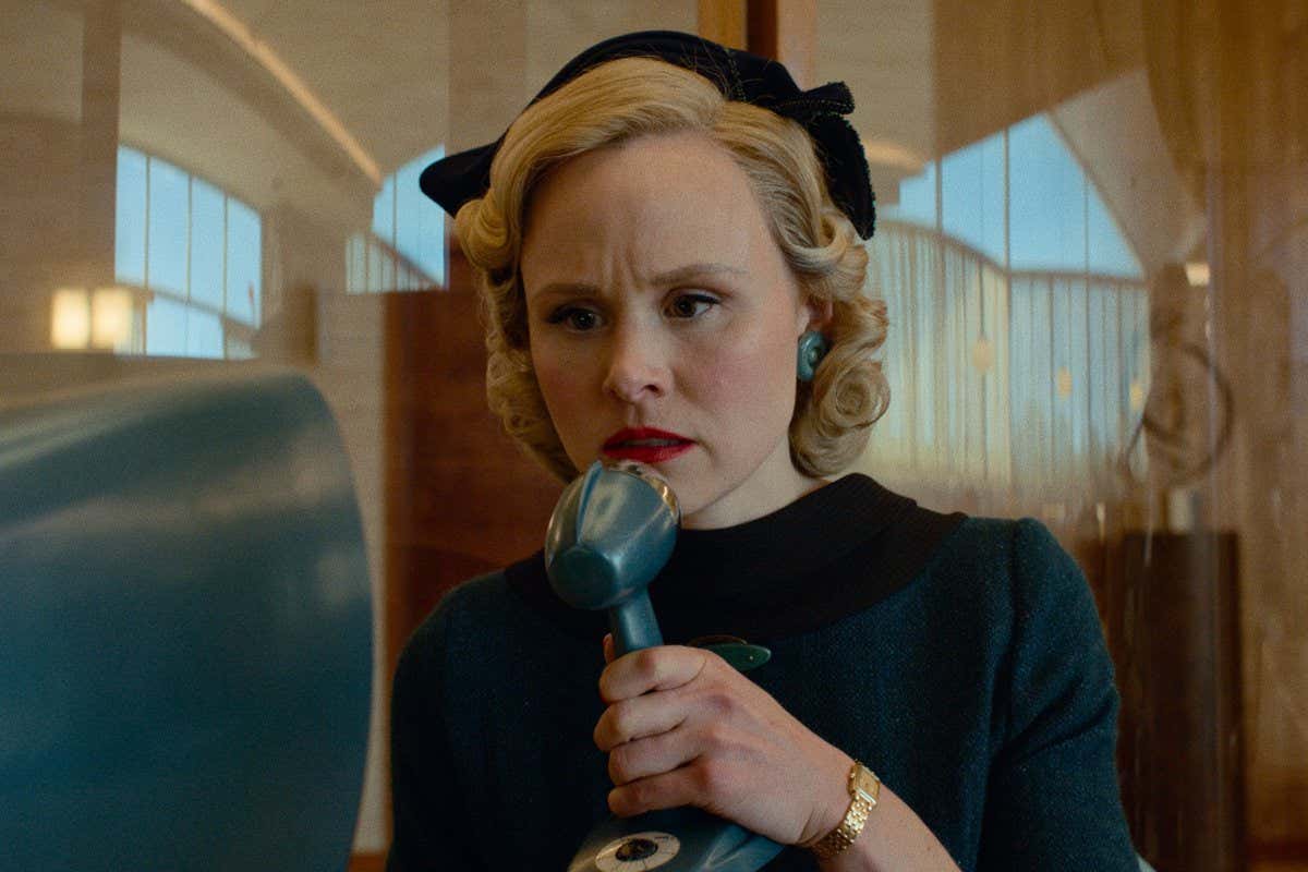 Episode 3. Alison Pill in 