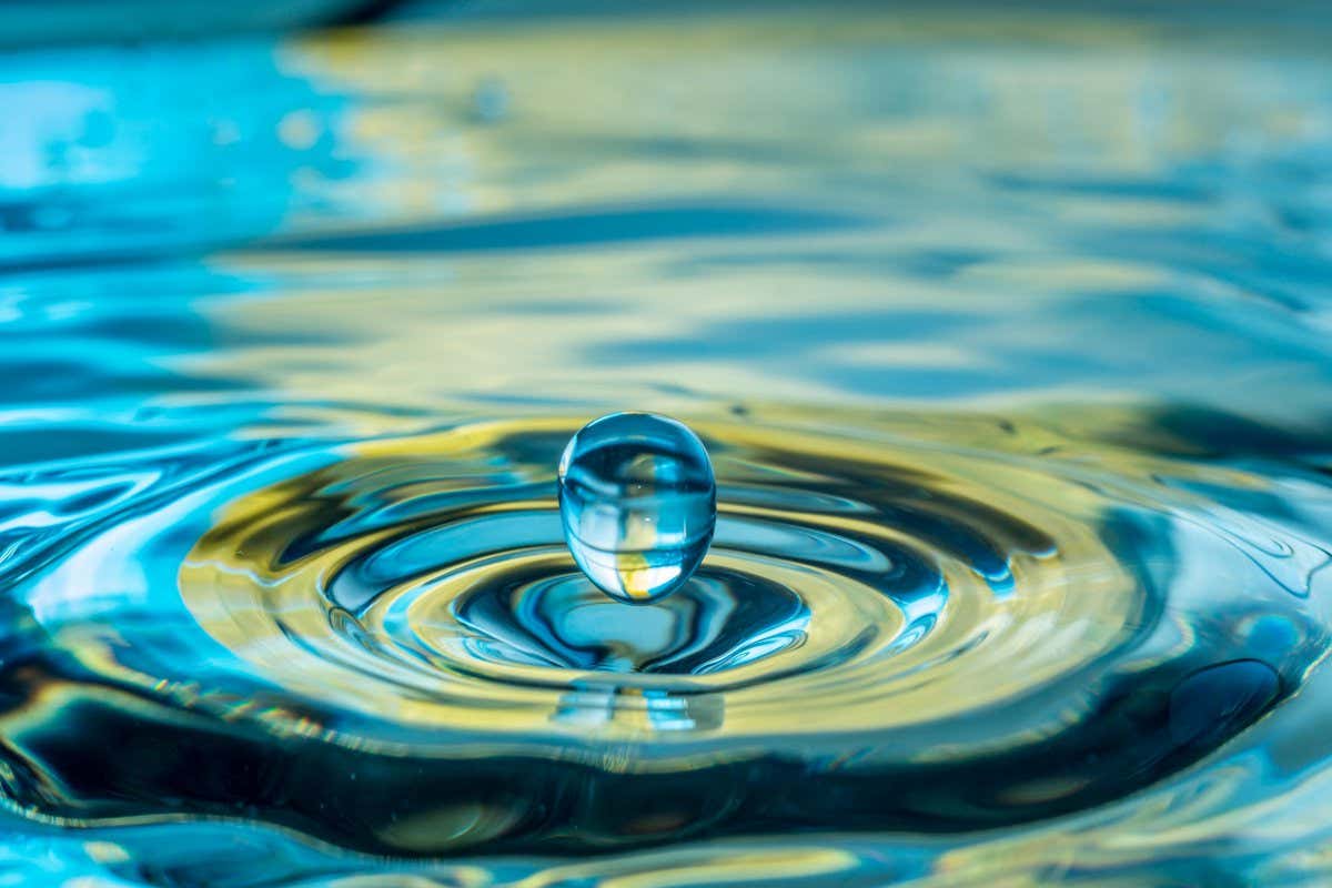 MXMH8X colorful water drop splash