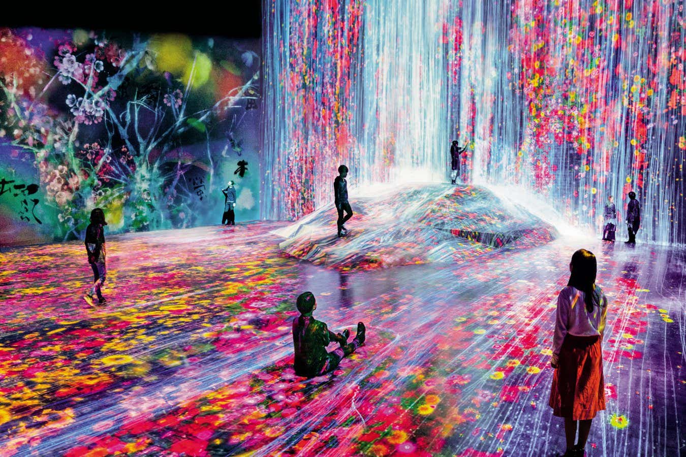 Images and caption info from the book Your Brain on Art Universe of Water Particles on a Rock where People Gather ? teamLab The interdisciplinary arts collective teamLab created an audience-driven experience in Tokyo called teamLab Borderless that brings the natural world to life. See image E in the color insert. The collective incorporates light, sound, and visual effects that feel as though you are part of the art, and that seem to transcend our normal perceptions of time and place. As you meander through the space, you are able to manipulate the surroundings through touch, and to watch as digital flowers bloom, and die, and bloom again. We often think of ourselves as individuals separate from our surroundings, from nature, but this stunning interactive museum dissolves the boundary between art and the viewer, allowing you to feel your surroundings in a visceral way. Composed of artists, programmers, engineers, CG animators, mathematicians, and architects, teamLab represents the exciting, transdisciplinary collaborations of the future.
