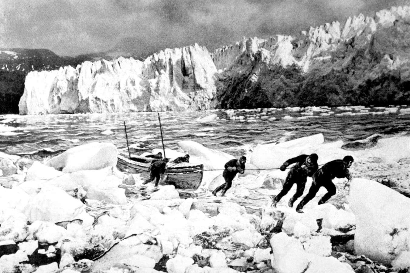 2F618EY Landing of the James Caird On South Georgia, 1916